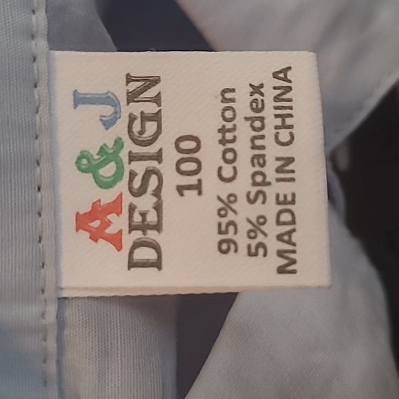 NWOT Dress Shirt with Snap On Bow Tie - Picture 7 of 8